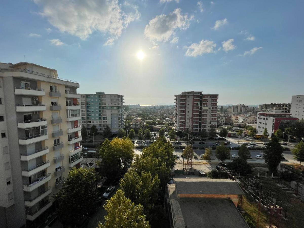 Venus - Cozy With Terrace Vlorë